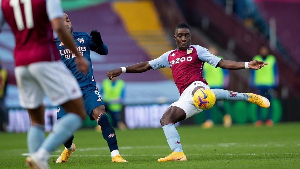 أستون فيلا يهزم أرسنال ويرتقي للمركز الثامن