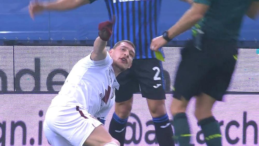 بيلوتي يقدم "درسا في الروح الرياضية".. رفض ركلة حرة وفريقه منهزم (3-0) والحكم قرر إلغاء البطاقة الصفراء للاعب أتالانتا