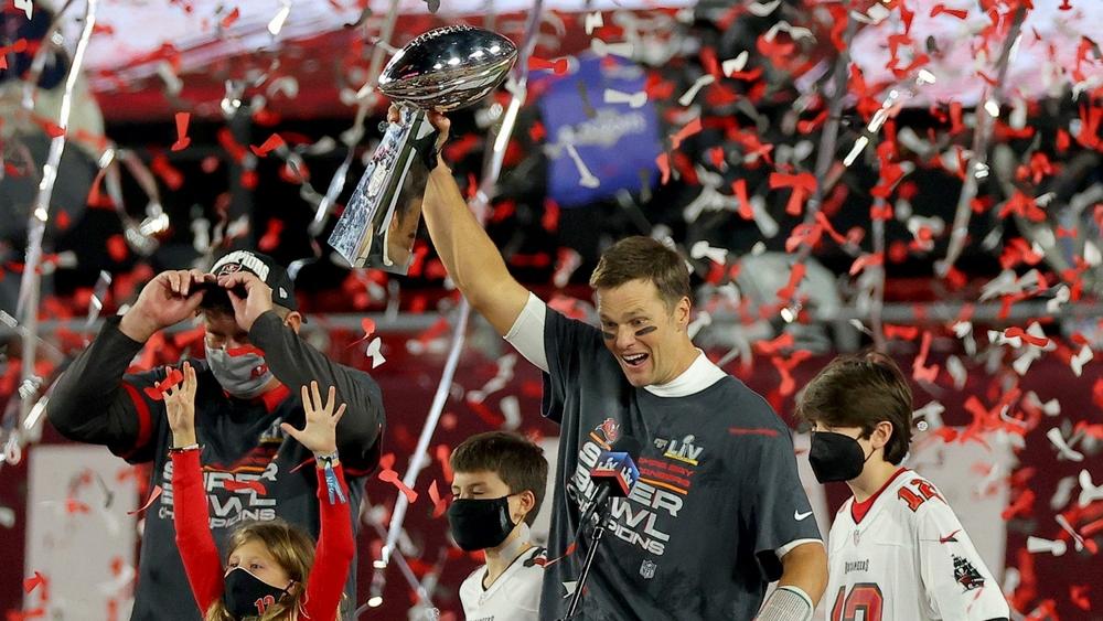 بحضور 22 ألف متفرج.. "بوكانيرز" يتوج بطلا لـ"السوبر بول" و"توم برادي" يتحول لأسطورة