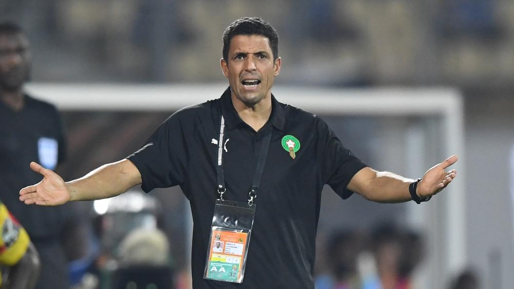 السد القطري: "نبارك لمدربنا ونجمنا السابق الحسين عموتة فوزه بالشّان"