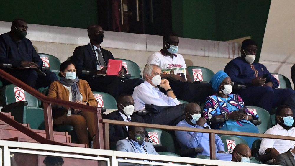 وحيد خليلوزيتش يهنئ "المحليين" بإحراز لقب "الشّان" في الكاميرون