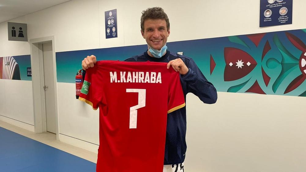 مولر بعد بلوغ نهائي مونديال الأندية وتبادل قميصه مع كهربا: "شكراً للأهلي على مباراة نصف النهائي الكبيرة والأجواء الرائعة"