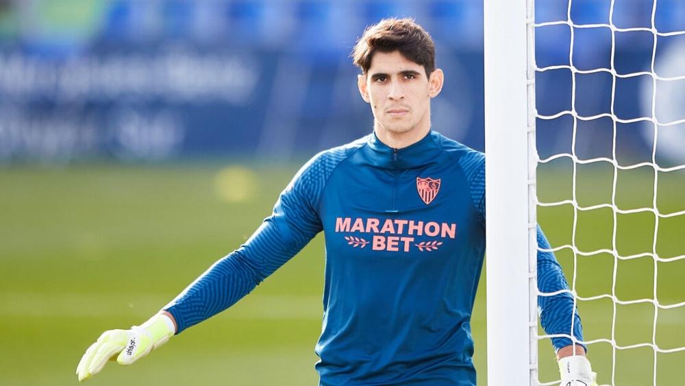 بونو: "مُستعدون لكافة السيناريوهات في مباراة الغد أمام برشلونة"