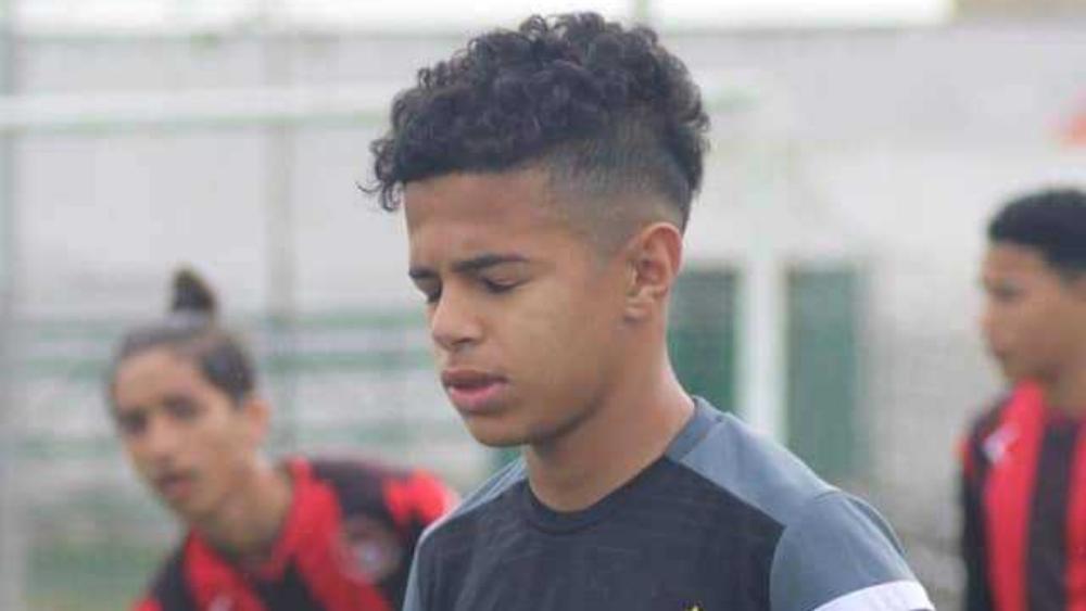 حارس الوداد لأقل من 17 سنة يتعرض لقطع في أربطة اليد بعد اعتداء بالسلاح الأبيض من طرف مجهولين