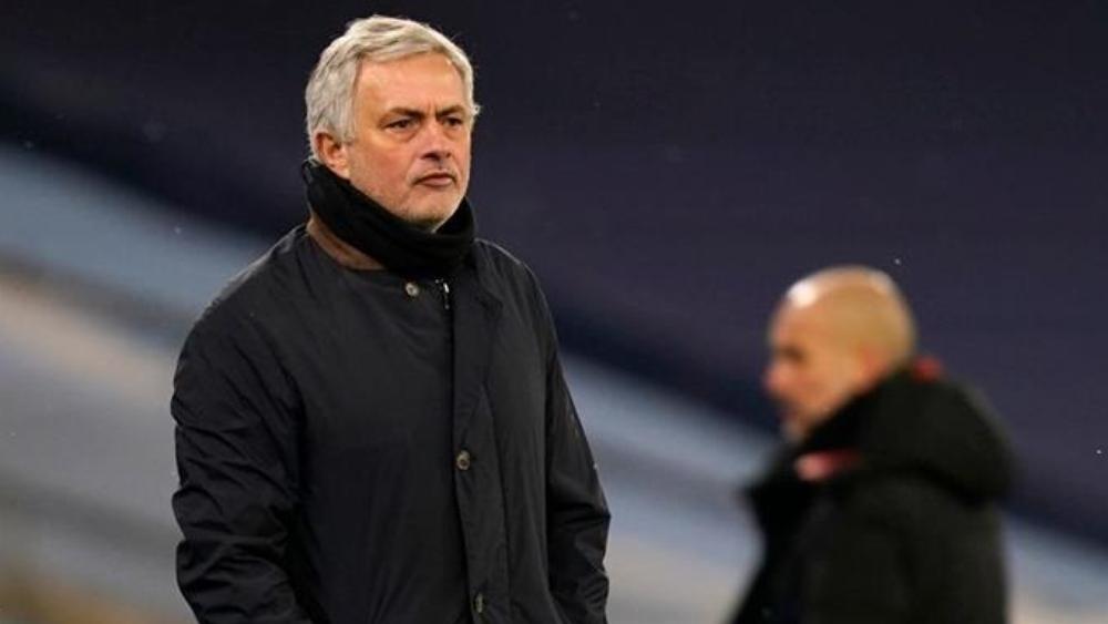 مورينيو بعد خسارته أمام غوارديولا: "مان سيتي تقدّم في النتيجة بركلة جزاء حديثة ولماذا لعبنا اليوم بينما كان بإمكاننا خوض المباراة غدًا؟"