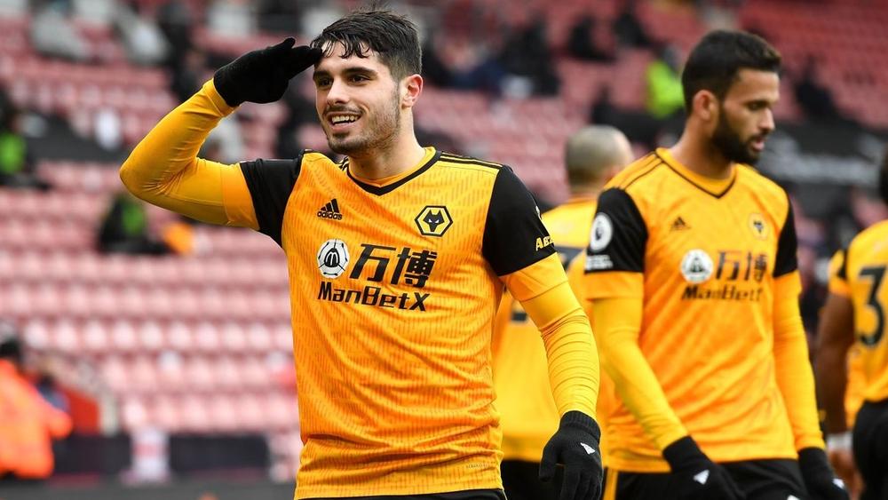 وولفرهامبتون "يقلب تأخره" ويهزم ساوثهامبتون