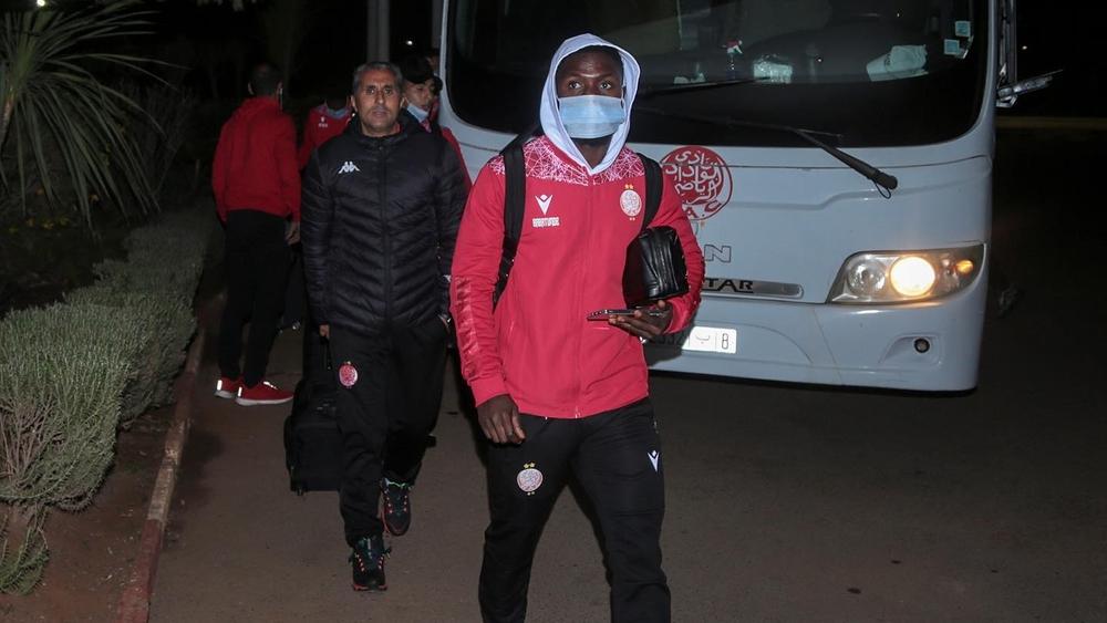 الوداد يؤكد سفره إلى القاهرة مباشرةً بعد لقاء الفتح تمهيداً لمنازلة كايزر شيفس يوم الجمعة القادم