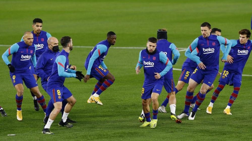 ميسي وغريزمان وديمبيلي أساسيون.. برشلونة يكشف تشكيلته الرسمية لمواجهة سان جيرمان