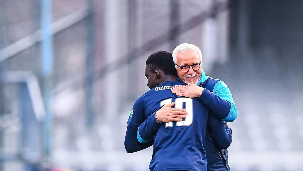 ناصر لارغيت "المدرب المؤقت" يقود أولمبيك مارسيليا لتحقيق أول انتصار بعد 7 تعثرات متتالية