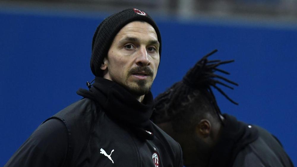 "النجم الأحمر" الصربي يعتذر لإبراهيموفيتش بسبب إساءة عنصرية