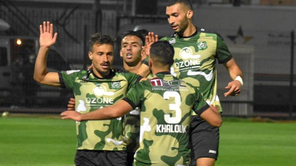 الدفاع الجديدي يعزز استفاقته بانتصار "خارج القواعد" على حساب واد زم