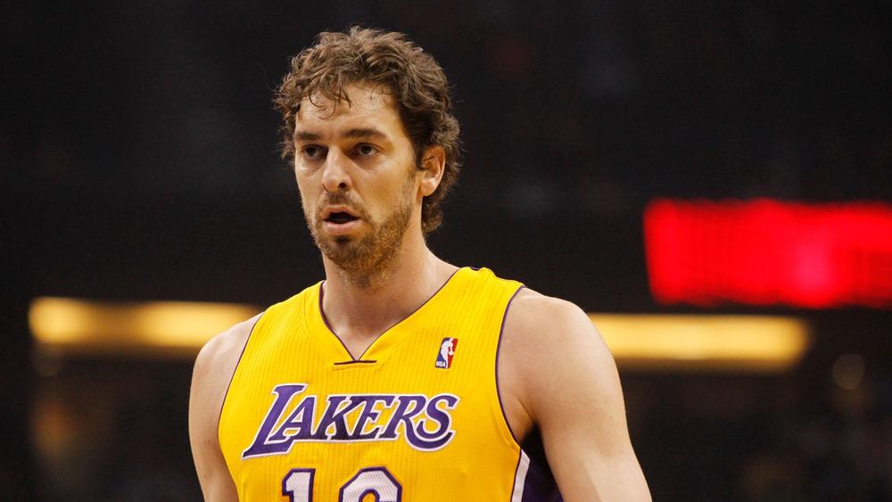 "متاعب" برشلونة تصل إلى فرع كرة السلة.. النجم باو غازول "يتراجع" عن التوقيع في كشوفات الفريق بعد "تسريب" خبر انتقاله إلى البارسا