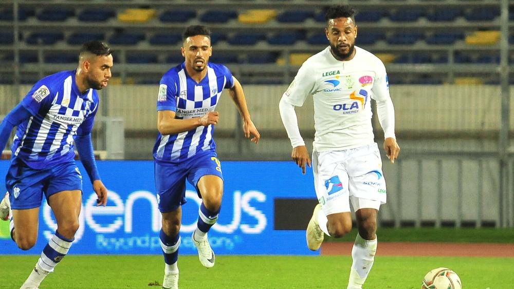 أبرزهم متولي والورفلي والعرجون .. غيابات "بارزة" للرجاء أمام الدفاع الجديدي