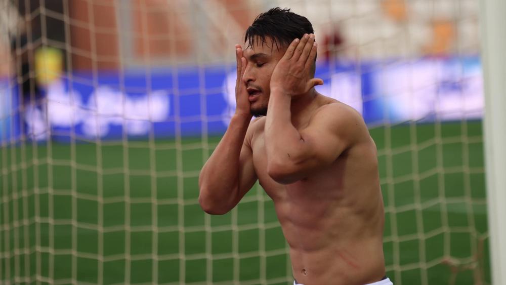 في مباراة "هيتشكوكية" عرفت توقيع ثمانية أهداف.. ركلات الحظ تبتسم لـ"الماص" على حساب ن. بركان وتمنحهم بطاقة العبور لربع نهائي كأس العرش