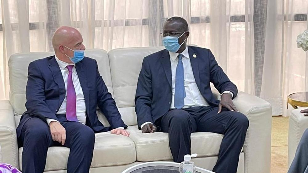 رسميا.. السنغالي "سينغور" يعلن "انسحابه" من سباق رئاسة "الكاف": "قررنا قبول الاقتراح التوافقي الذي اقترحه الفيفا والمغرب ومصر"