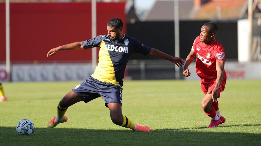 بعد عام دون خوض أي مباراة.. المغربي أيت بناصر "يهزم" موناكو "قانونيا" ويعود لتدريبات الفريق الأول