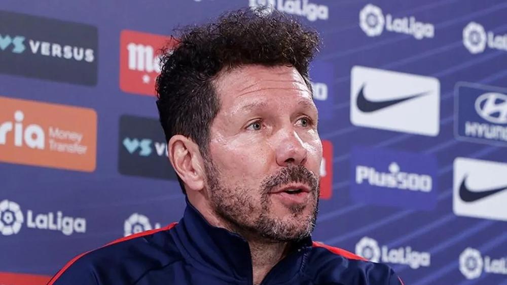 سيميوني يتجنب الحديث عن مشاركة جواو فيليكس في "ديربي مدريد"