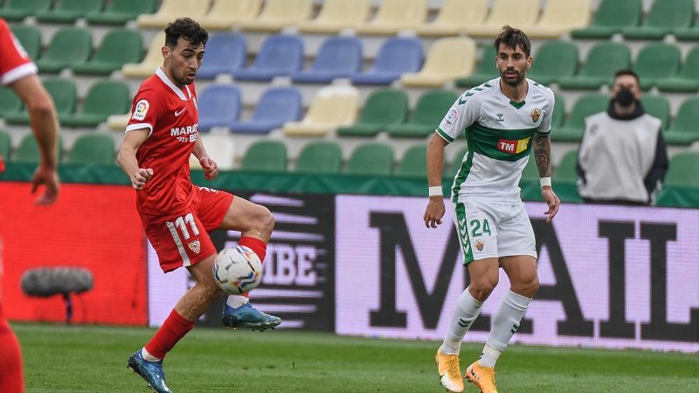 بمشاركة الحدادي كأساسي والنصيري كبديل.. إشبيلية يتعرض للهزيمة الثانية تواليا في "الليغا" على يد مضيفه إلتشي