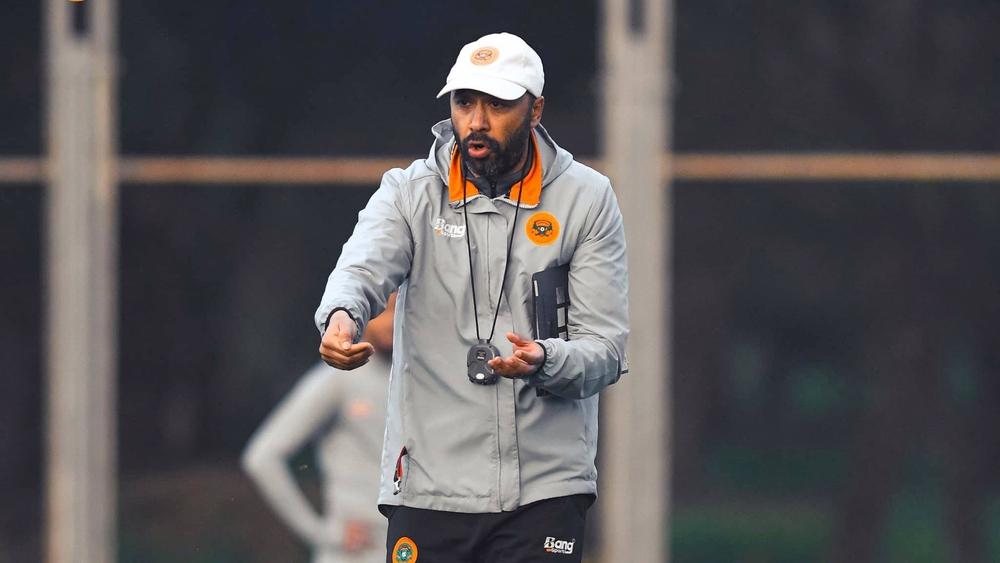 رسميا/ إدارة نهضة بركان تعلن عن فك الارتباط مع السكتيوي بالتراضي