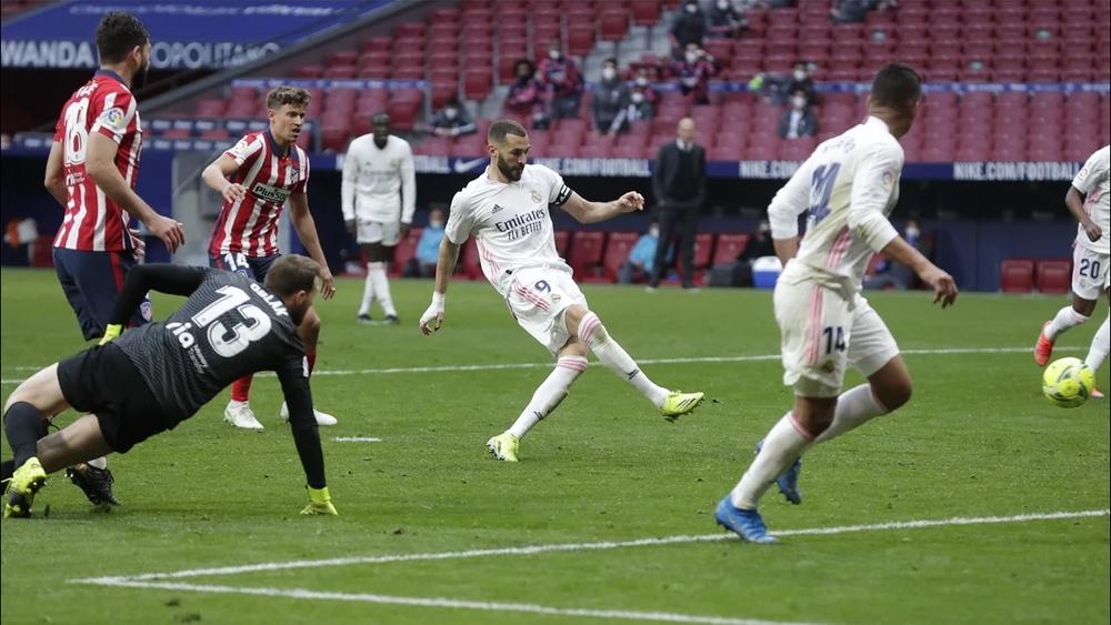 بنزيما: "المنافسة على اللقب لم تنتهِ بعد.. ضربة جزاء؟ لم أرَ شيئا والحكام هم من يتخذون القرارات"