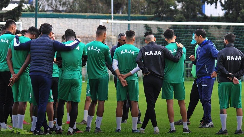 قائمة الرجاء لمواجهة نامونغو.. غياب بولهرود وسومايلا لعدم القيد في اللائحة الأفريقية ومتولي والورفلي وجبيرة لـ"نقص الجاهزية"