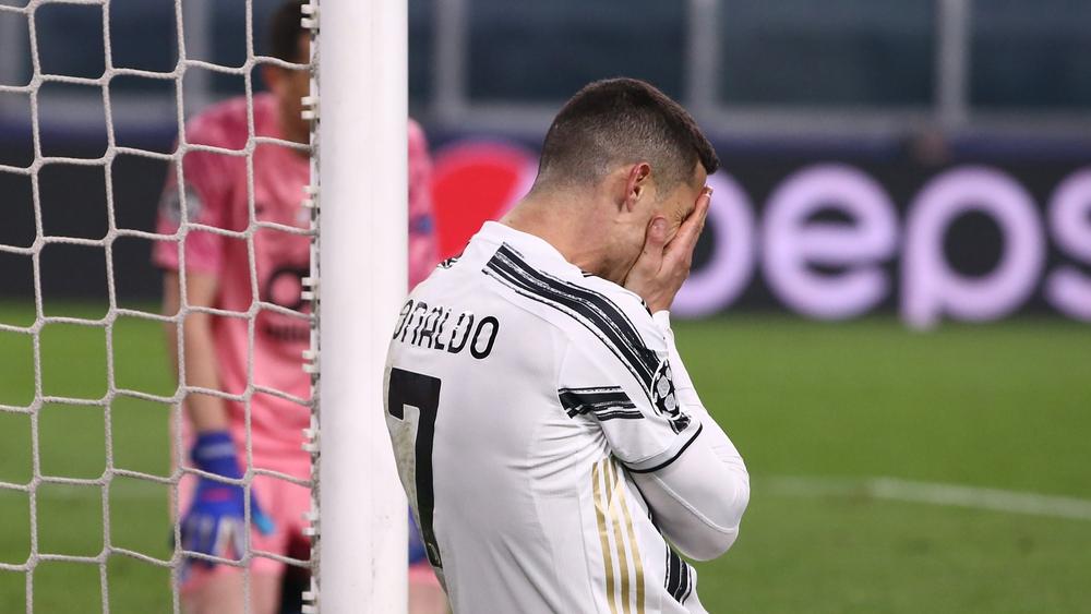 لأول مرة منذ 15 عامًا .. كريستيانو رونالدو يفشل في التسجيل بالأدوار الإقصائية لدوري الأبطال
