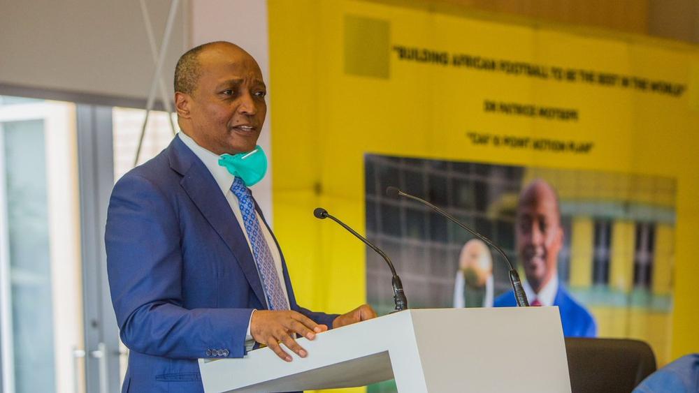 الرئيس الجديد موتسيبي "ينفي" تحويل مقر "الكاف" من مصر إلى جنوب أفريقيا