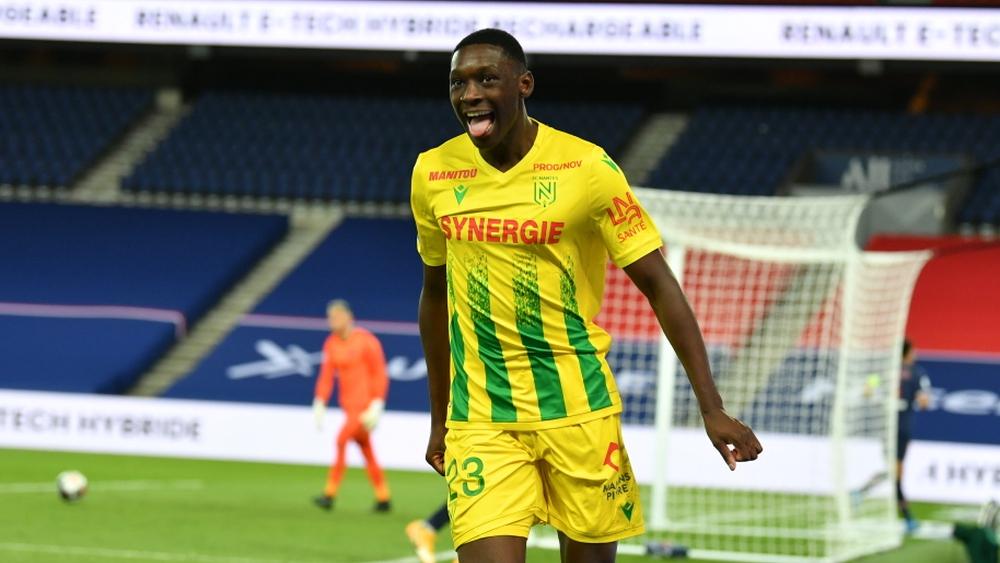 باريس سان جيرمان "يستسلم" للهزيمة أمام نانت