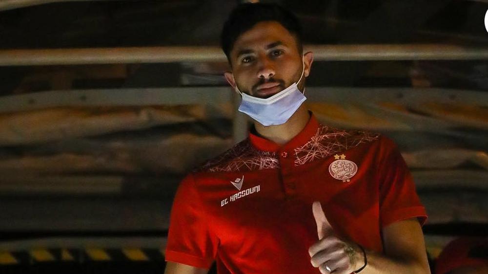 بعد غيابه عن مباراة حوريا كوناكري بداعي الإصابة.. الحسوني حاضر رفقة الوداد في الديربي أمام الرجاء