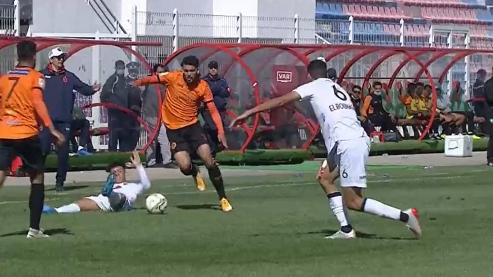 في أول مباراة لمدربه بنعلي.. نهضة بركان يعود بنقطة التعادل من أرض مضيفه أولمبيك آسفي