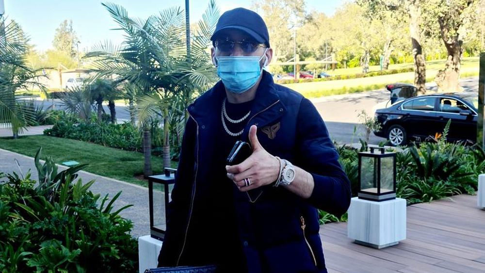 على غرار باقي العناصر الوطنية.. حكيم زياش يحط الرحال بمركب محمد السادس بالمعمورة