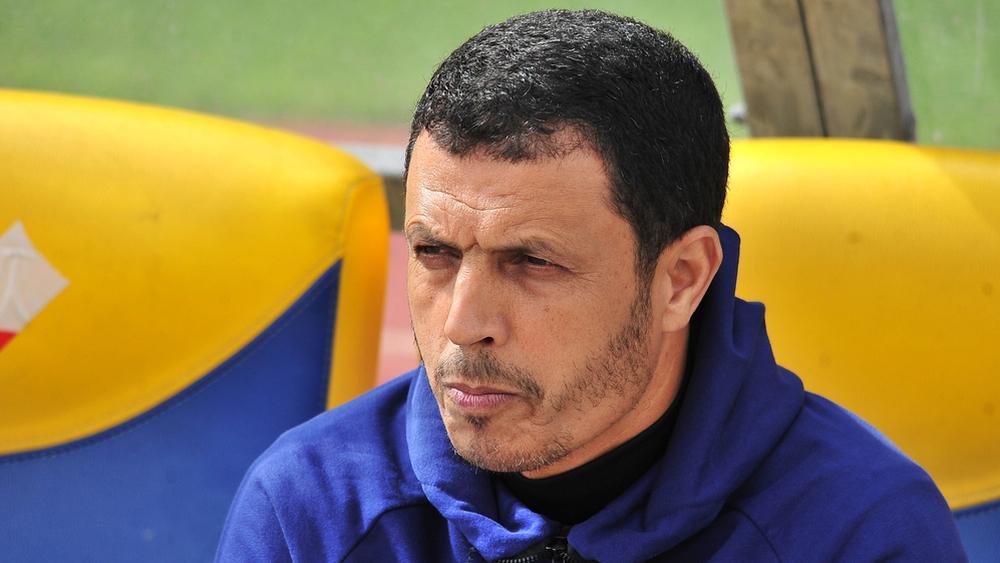 خاص/ بهدف منحهم وقتا للبحث عن خليفته.. مسؤولو الرجاء يتوصلون لاتفاق مع السلامي يقضي باستمراره كـ"مدرب" للفريق خلال مبارتي بيراميدز