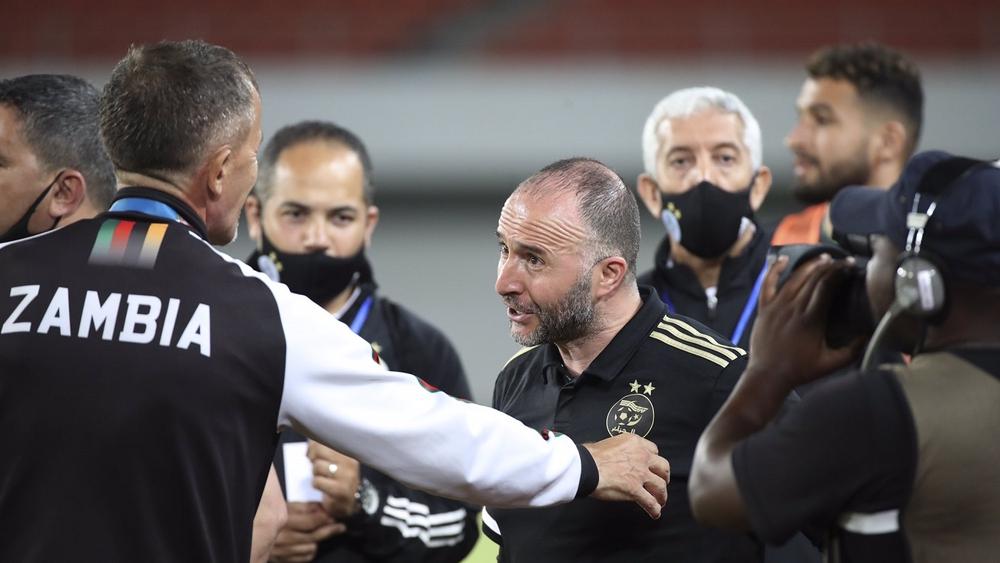 بلماضي: "الطاقم التقني لزامبيا تسلل لتدريباتنا بهدف التجسس علينا.. نحن في 2021 ولا أعرف متى سيتم احترام قارة أفريقيا"