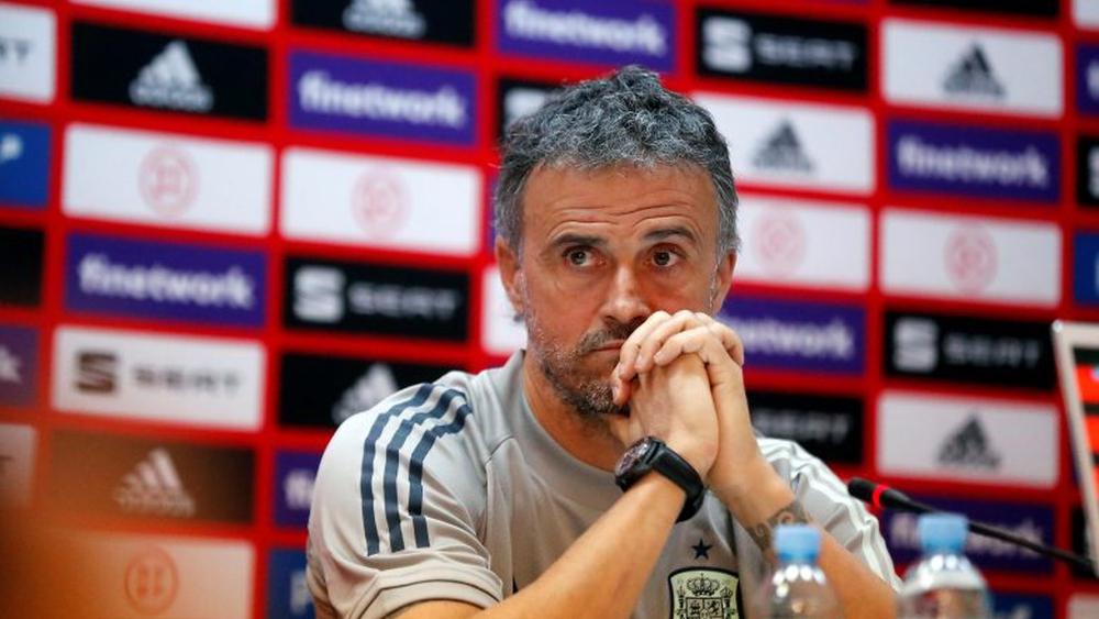 إنريكي قبل مواجهة إسبانيا وجورجيا: "على المدرب تغيير الأمور لإيجادا لإلهام.. إن كانت هناك صيدلية تبيعه فأنني أريد عبوتين منه"