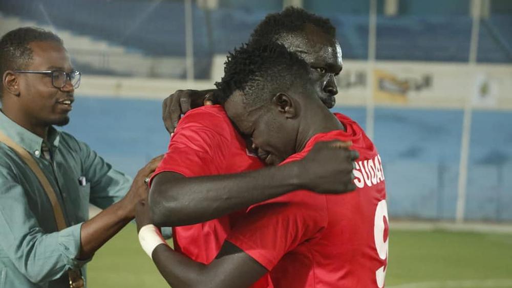 الشوط الأول من مباراة الأهلى والمريخ.. رفاق بدر بنون متأخرون بثنائية والفريق مهدد بدخول "شبح حسابات الإقصاء"!