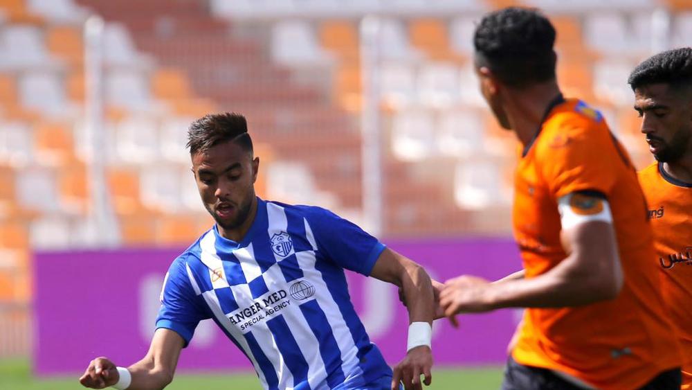 اتحاد طنجة يحقق انتصارا "خارج القواعد" على حساب نهضة بركان ويصعد للمركز الرابع في البطولة الاحترافية "إنوي"