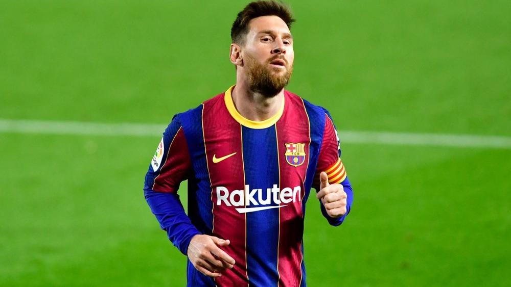 كاماتشو: "لو أراد ميسي البقاء في برشلونة لقال ذلك بعد فوز لابورتا برئاسة النادي"