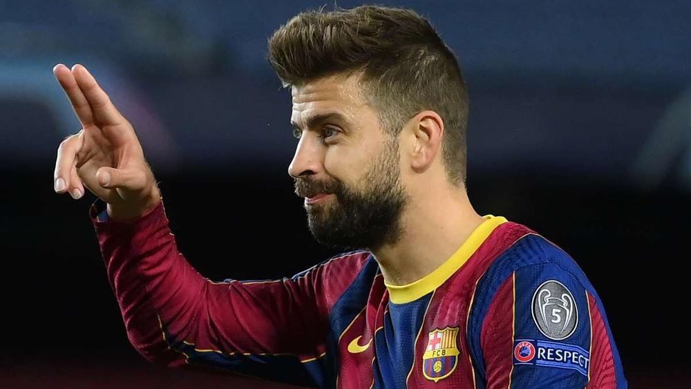 بيكيه وسيرجي روبيرتو يعودان إلى قائمة برشلونة في مواجهة ريال مدريد