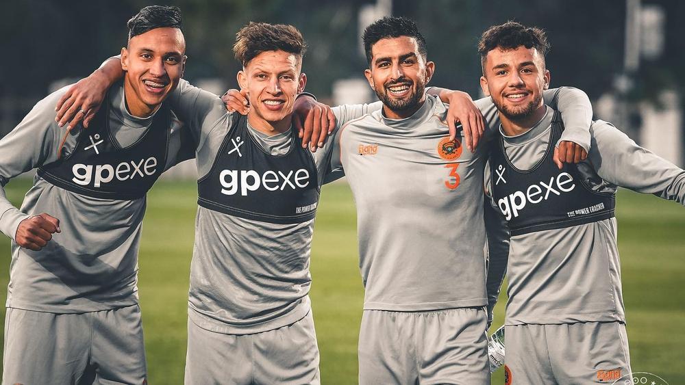 نهضة بركان يواجه شبيبة القبائل الجزائري في كأس الكونفدرالية وهدفه تحقيق انتصار ينعش حظوظه في تخطي دور المجموعات