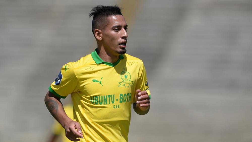 المدير الفني لسان داونز: "سيرينو بالنسبة لي أفضل من مبابي وانتقال مهاجمنا شالولايل للأهلي لا يقال إلا في البرامج الكوميدية"