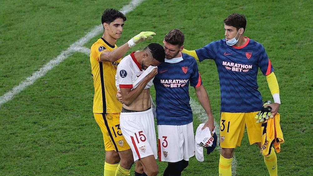 بونو لـ"البطولة" عن النصيري بعد إضاعته كرة "وجها لوجه" مع نوير: "فَاشْ هْضرْت مْعَاه قَالِيا مَا تْخَافْشْ عْلِيَّا.. يوسف يملك شخصية قوية وعلى المغاربة أن يفتخروا به"