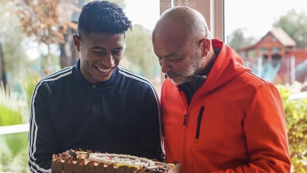 مولودية مراكش الممارس بالقسم الأول "هواة" يتعاقد مع مدرب فرنسي