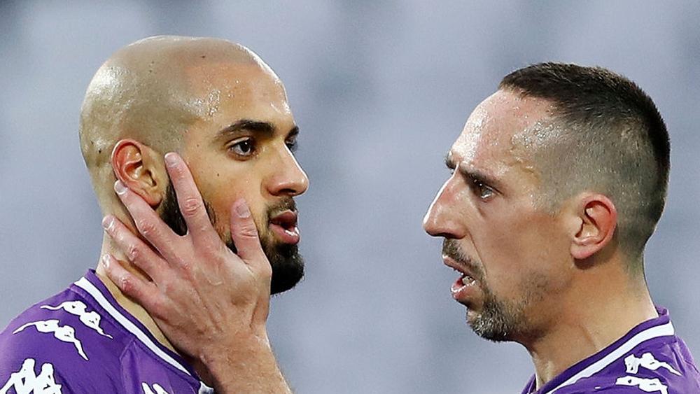 "كورييري ديلو سبورت": "أمرابط وريبيري ومالكويت سيُقيَّدون بالبرنامج العام لفيورنتينا إسوةً بباقي زملائهم رغم التزامهم بالصِّيام"