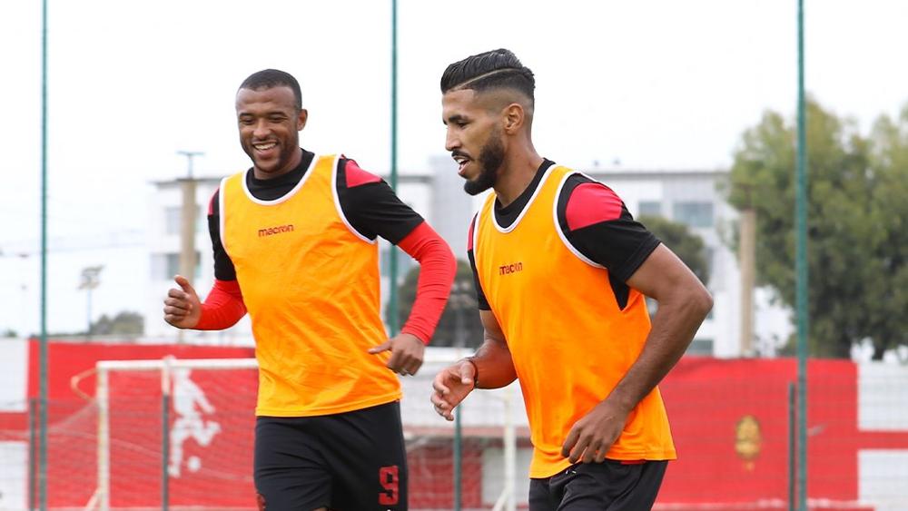 البنزرتي يؤكد جاهزية مسوفا والكعبي لمواجهة مولودية وجدة بتواجدهما ضمن لائحة تضم 21 لاعبا