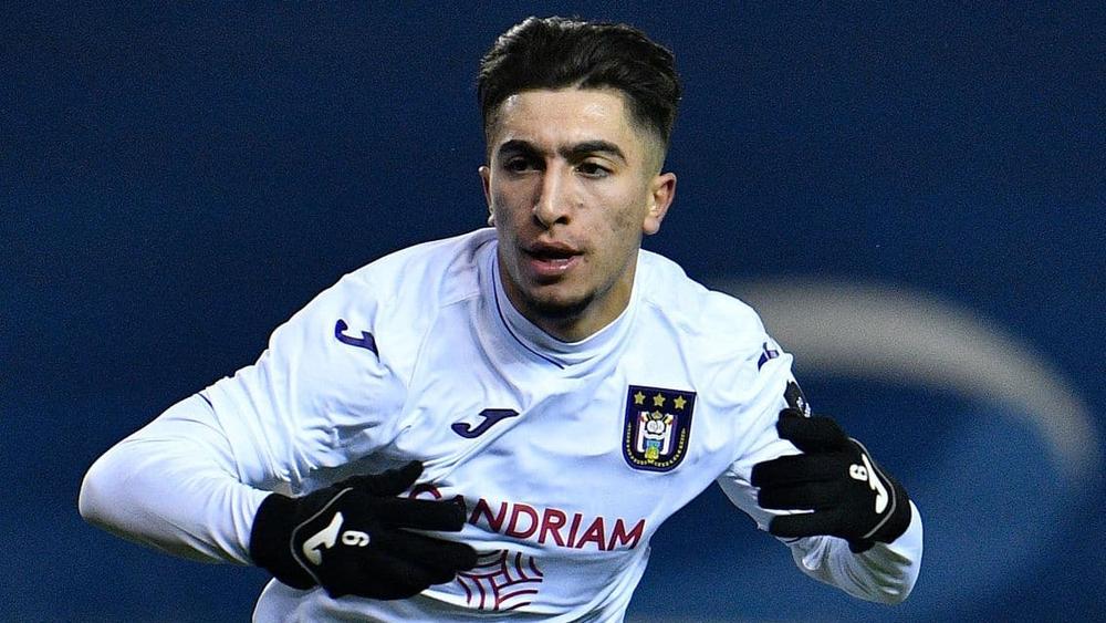 خليلوزيتش يؤكد: "نتابع أنور أيت الحاج" ومقربون من لاعب أندرليخت يردون: "بصراحة نفضل المنتخب البلجيكي"