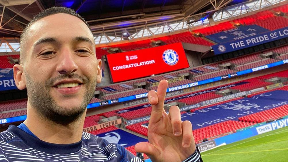 جماهير تشيلسي تختار حكيم زياش "نجما" لمباراة "البلوز" ومانشستر سيتي