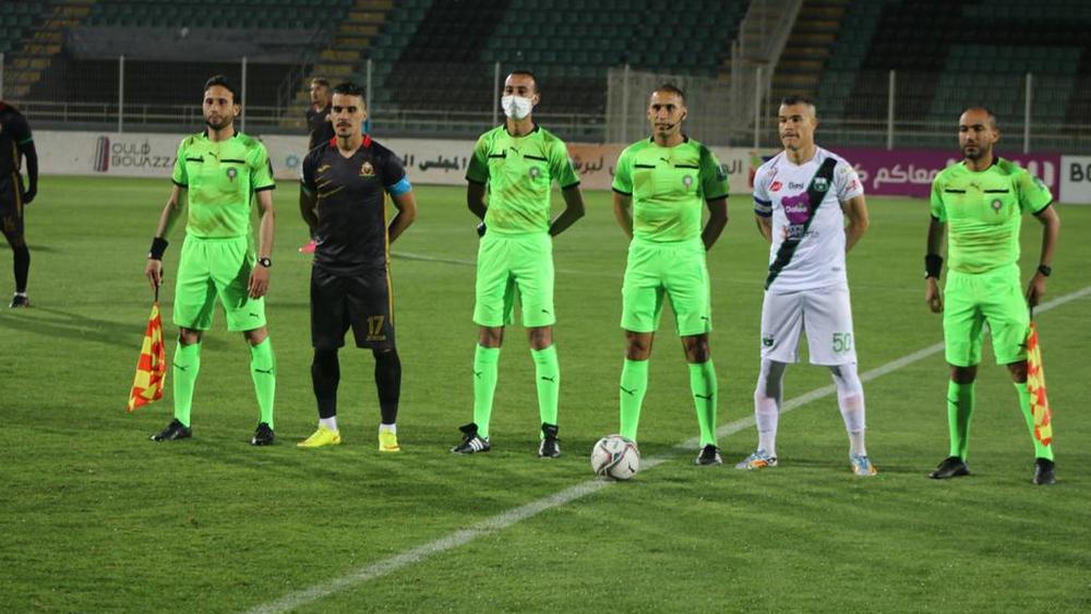 بعد إيقافها لأكثر من 15 دقيقة بسبب كثافة الضباب.. حكم مباراة ي.برشيد وج.الملكي يُقرّر استئنافها