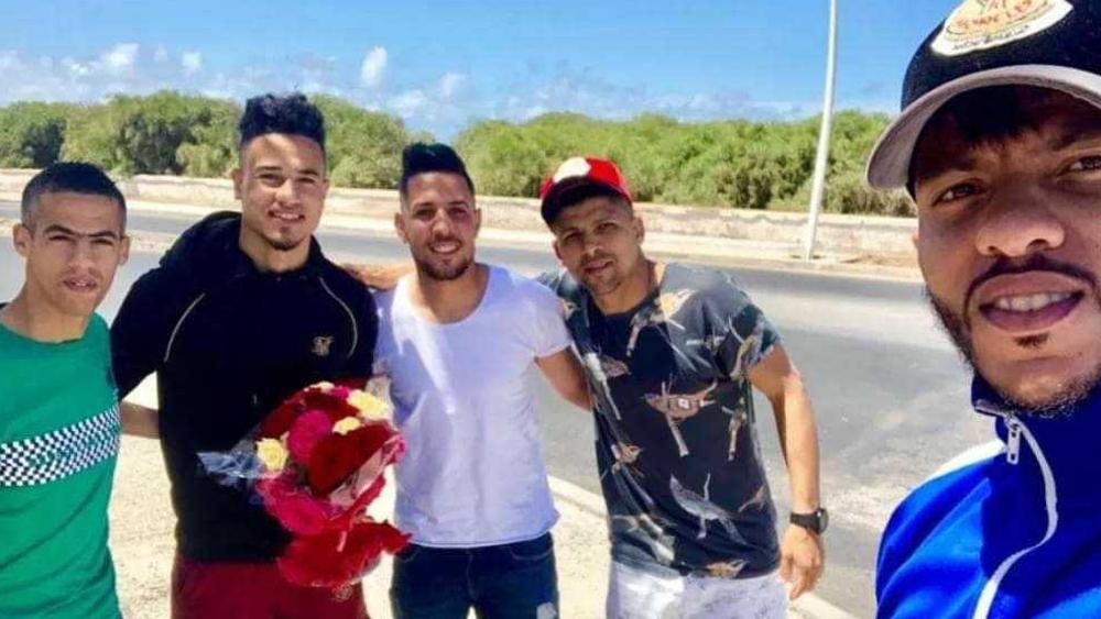 القديوي ويونس حمال يدعمان بوخريص بعد واقعة دفعه من طرف بنشيخة خلال مواجهة ا.طنجة