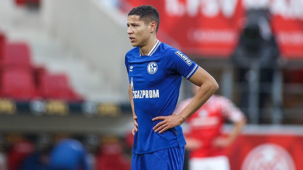 بمشاركة حارث كأساسي.. شالكه04 يسقط أمام بيلفيلد ويُودِّع رسمياً "البوندسليغا"