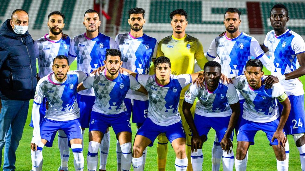 الصحابي: "لْعْبْنَا قُدَّامْ الفْرْقَة لِّي تَنْسَمْعُوا سْمِيتْهَا فْأَفْرِيقْيَا فالسنوات السِّتْ الأخيرة.. بْزّْزْ تَنْكَمْلُوا 11 لاعب أساسي والوداد كانوا يْسَّجْلُوا أكثر من أربعة أهداف"